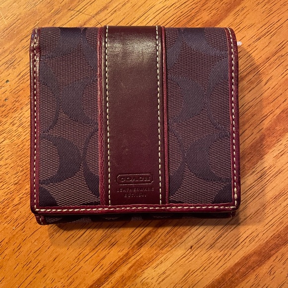 Coach wallet - Picture 1 of 5